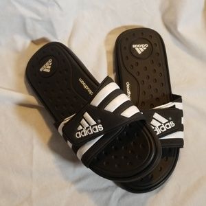 Adidas Men’s sliders, used size 10
